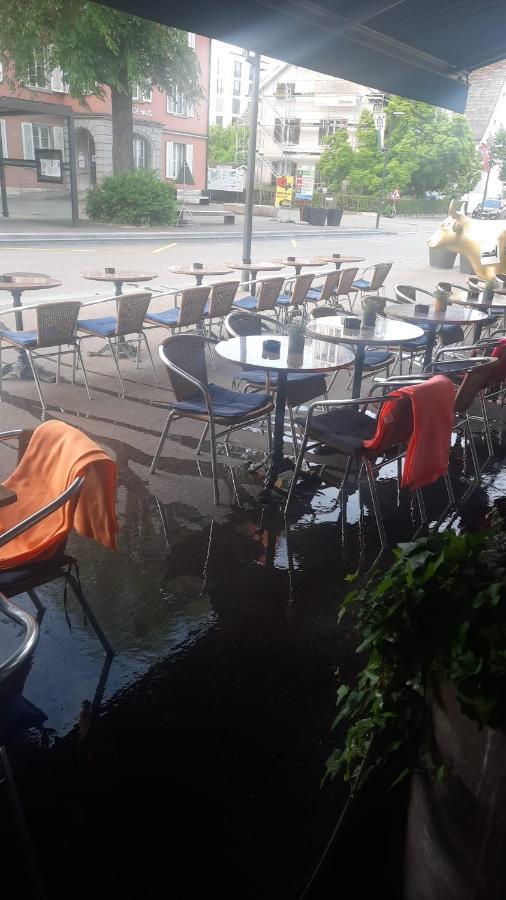 Ostello Zak Neuhausen Neuhausen Am Rheinfall Esterno foto